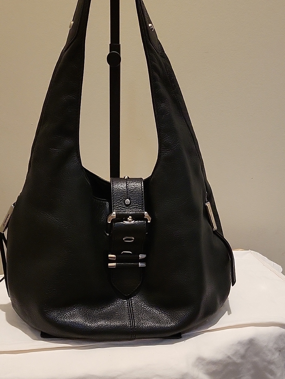 B Makowsky Classic Black Leather Hobo Shoulder Bag